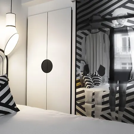 Ekta Champs Elysees Hotel