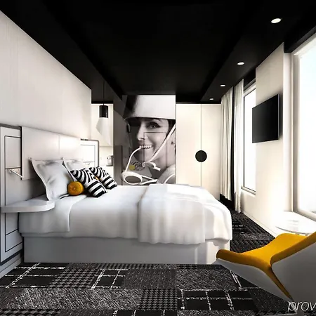 Hotel Ekta Champs Elysees 4*