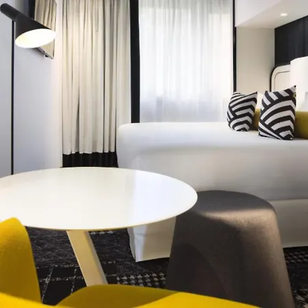 Ekta Champs Elysees 4* Paris