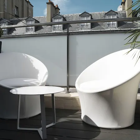 Ekta Champs Elysées Hotel París