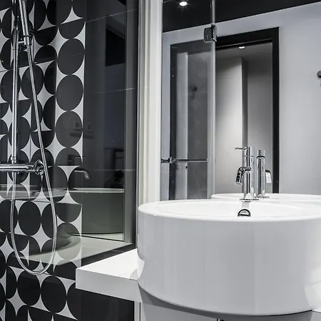 Hotel Ekta Champs Elysées 4*