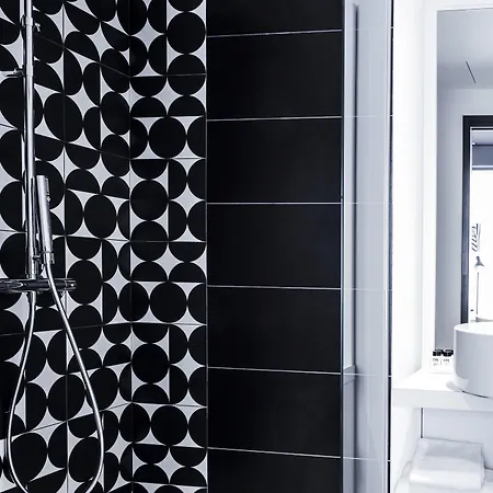 Hotel Ekta Champs Elysées París