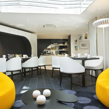 Ekta Champs Elysées Hotel