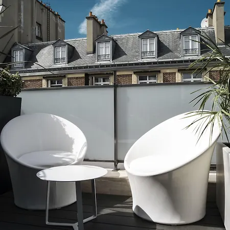 Ekta Champs Elysées París