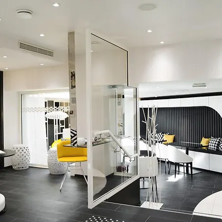 Ekta Champs Elysees 4*