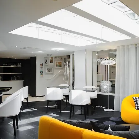 Hotel Ekta Champs Elysees 4*