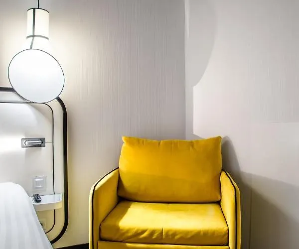 Hotel Ekta Champs Elysees Paris