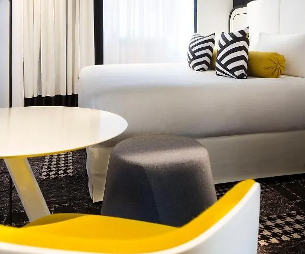 Hotel Ekta Champs Elysees Paris