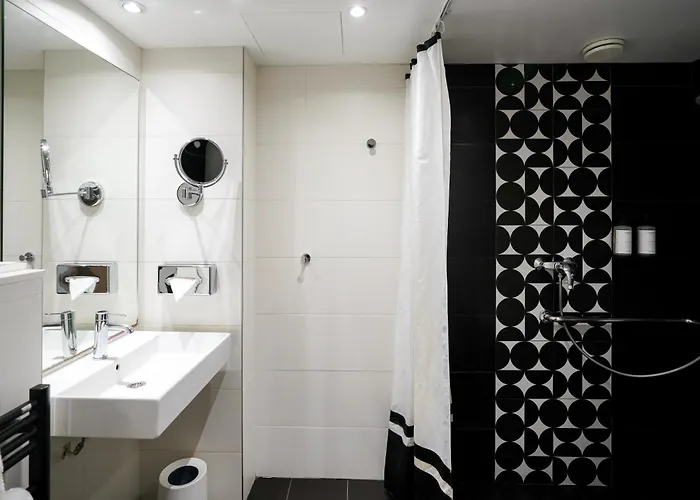 Hotel Ekta Champs Elysees Paris