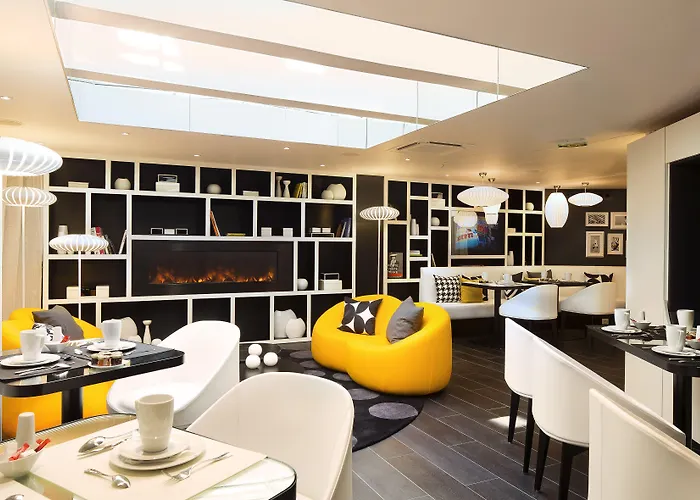 Hotel Ekta Champs Elysees Paris