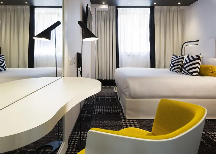 Ekta Champs Elysees Paris