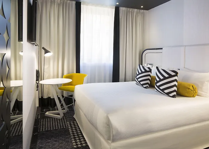 Ekta Champs Elysees 4*