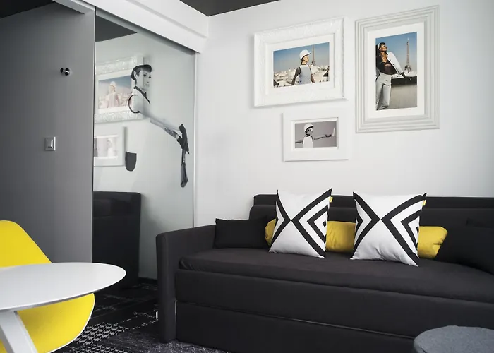 Hotel Ekta Champs Elysees