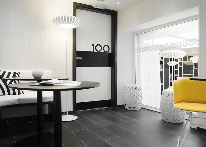 Ekta Champs Elysees 4* Paris