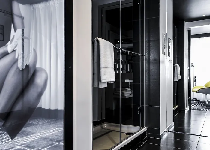 Hotel Ekta Champs Elysees Paris