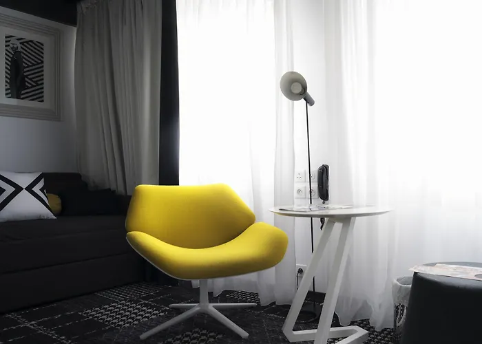 Ekta Champs Elysees Hotel