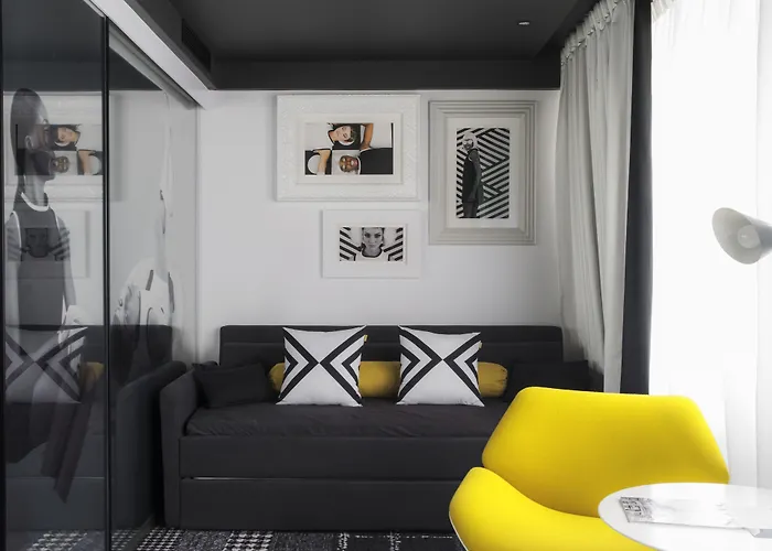 Ekta Champs Elysees 4* Paris