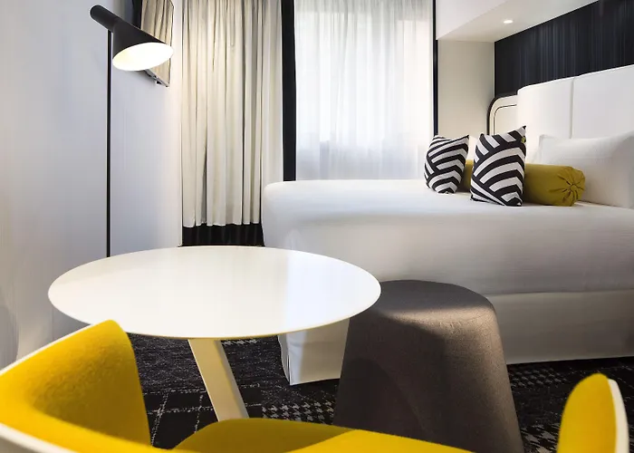 Hotel Ekta Champs Elysees Paris