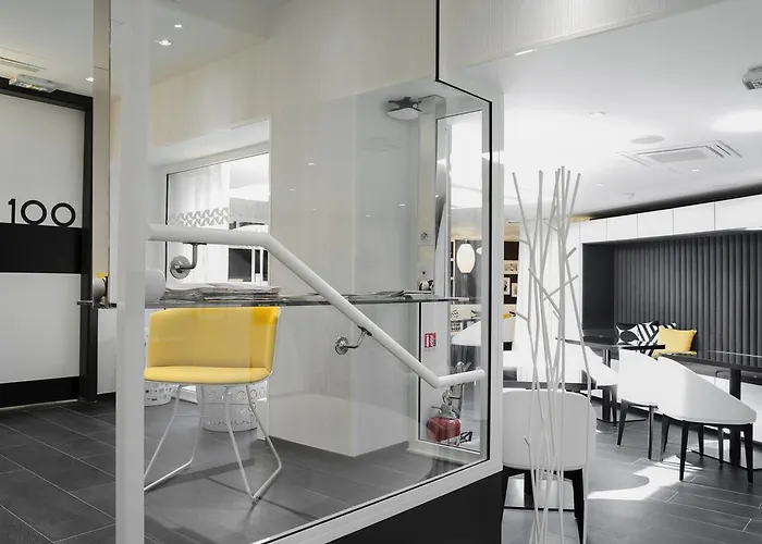 Ekta Champs Elysees Paris