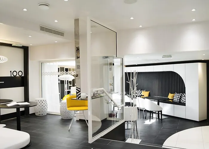 Ekta Champs Elysees 4*