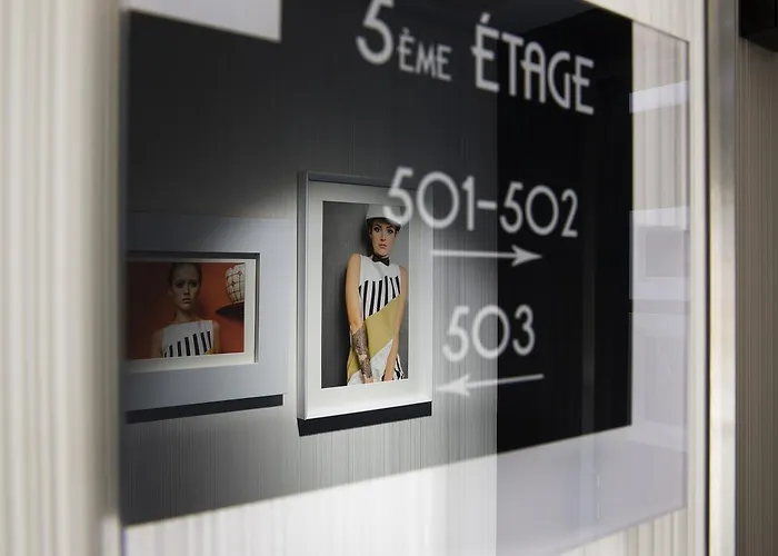 Ekta Champs Elysees Hotel 4*