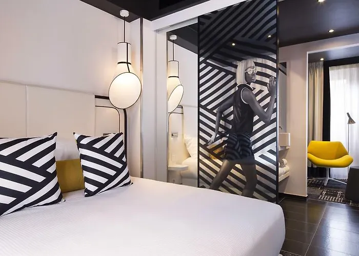 Ekta Champs Elysees Hotel 4*