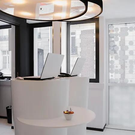 Otel Ekta Champs Elysees Paris