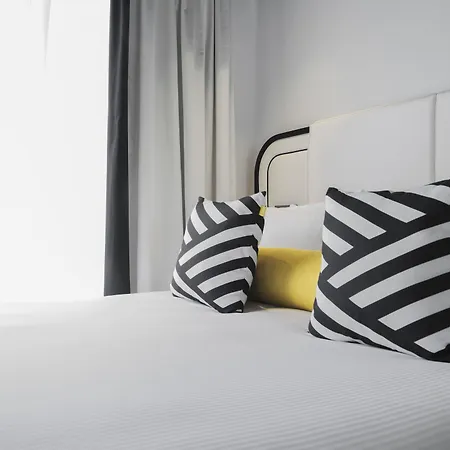 Otel Ekta Champs Elysees 4*