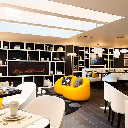 Hotel Ekta Champs Elysées 4*