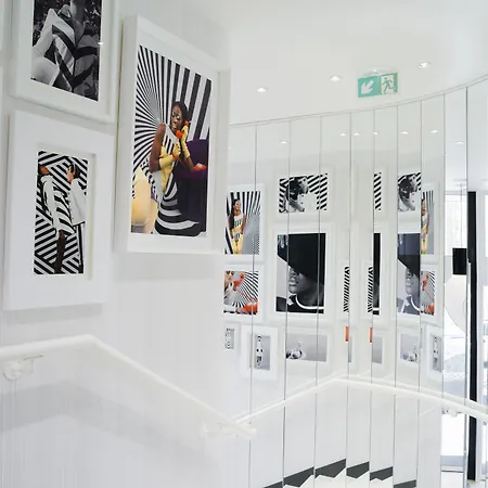 Ekta Champs Elysées Hotel