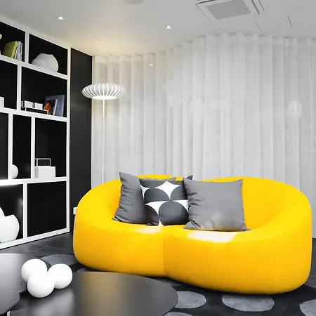 Ekta Champs Elysées