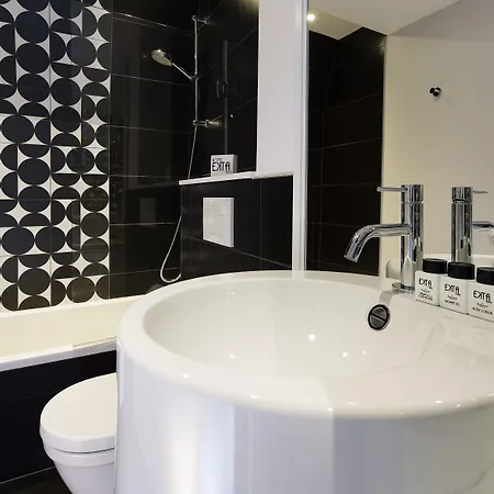 Ekta Champs Elysées Hotel 4*