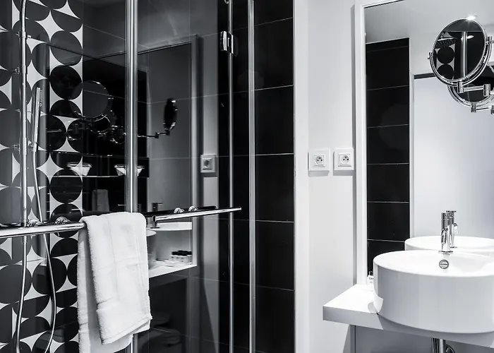 Ekta Champs Elysees Hotel